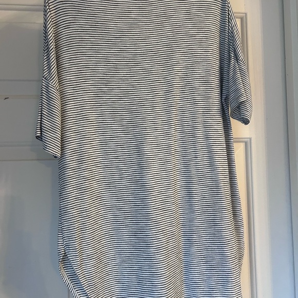 Old Navy Black and White Striped Short Sleeve Tee - Picture 2 of 7